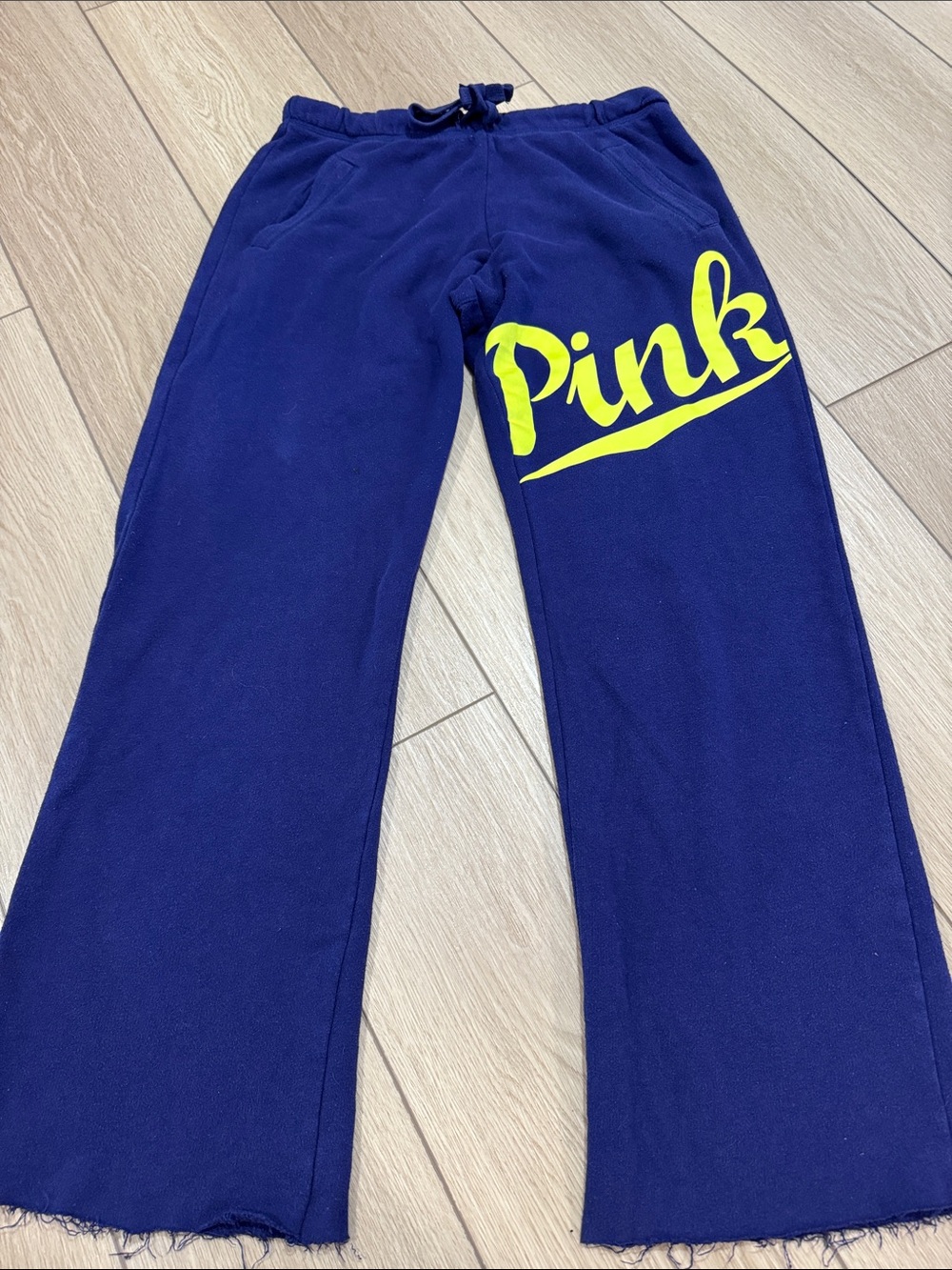 Y2K Pink Victorias Secret Loungewear Spellout Sweatpants Sz XS Trendy Dorm Ready